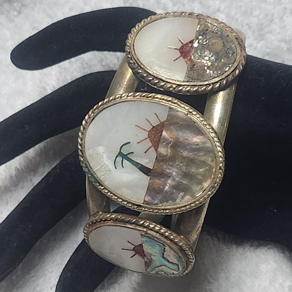Hecho En Mexico Silver tone Abalone Mother of Pearl Inlay Sunset Cuff Bracelet